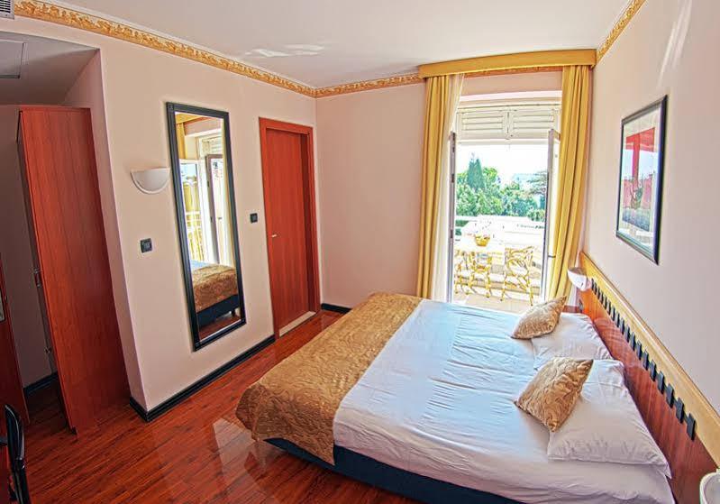 Grand Park Hotell 4*