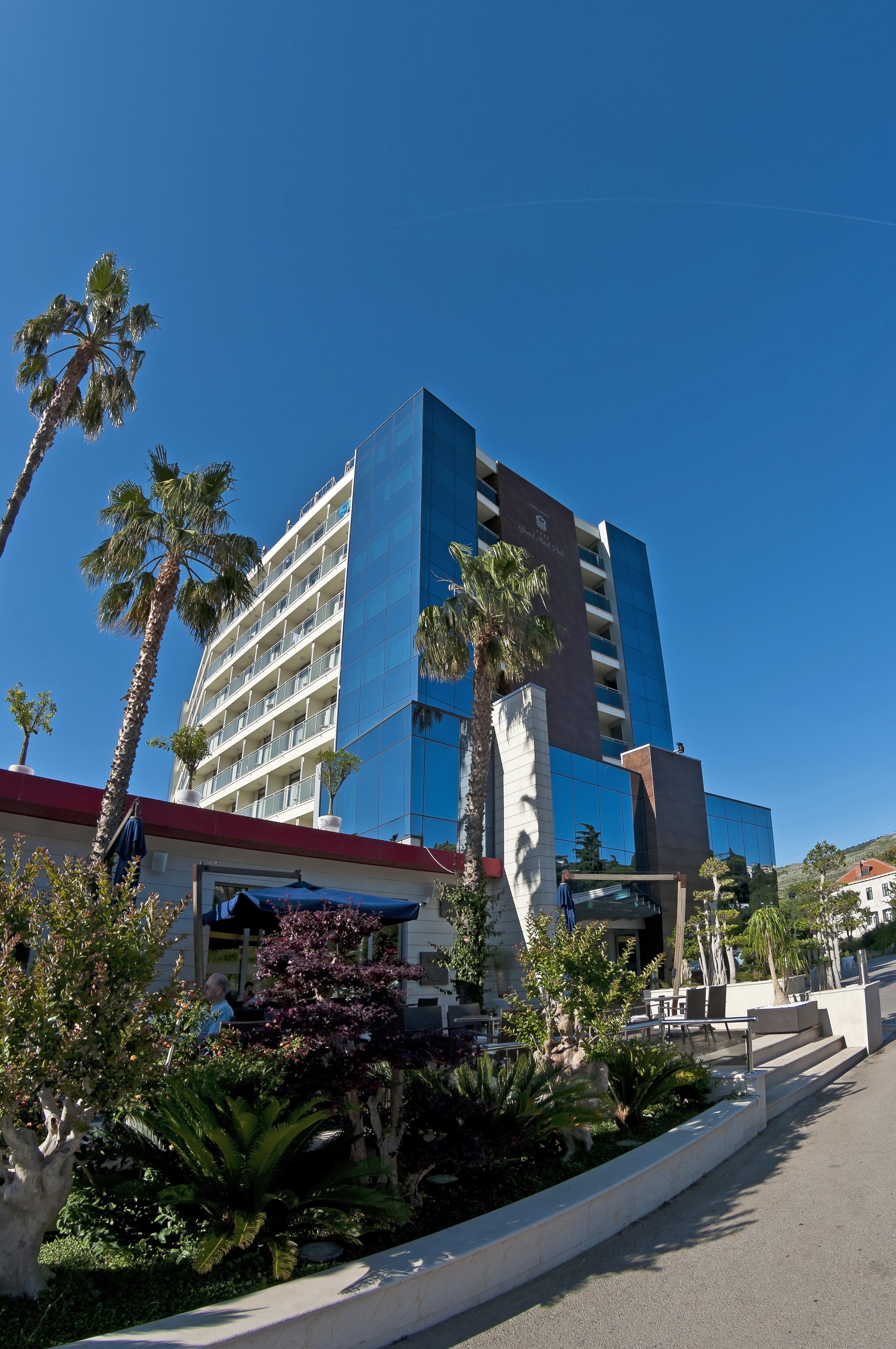 Grand Park Hotell 4*